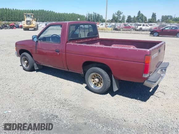 ✅ 1987 Nissan Hardbody E • VIN: JN6ND11S8HW028828 • Lot: 42815077. Wystawiony na IAAI z przebiegiem 163 056 mil. Bezpłatny archiwum sprzedaży aukcyjnych z USA i szczegółowy raport historii pojazdu na DreamBid. Zdjęcie 3.