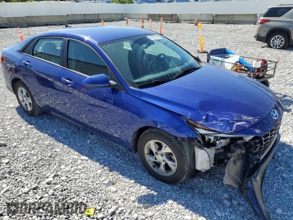 2022 Hyundai Elantra SE with VIN KMHLL4AG3NU259973, listed as a Copart auction lot 81927935 with 43,805 mi miles and Salvage title. Bid and sale history available at DreamBid. Image 4.