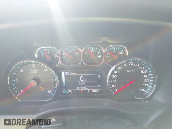 ✅ 2018 Chevrolet Silverado 1500 LT • VIN: 1GCRCREH3JZ165233 • Лот: 43502544. Опубликован ранее на IAAI с пробегом 123 053 миль. Бесплатный доступ к архиву аукционных продаж из США и подробный отчёт об истории автомобиля на DreamBid. Изображение 7.