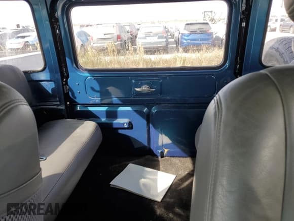 ✅ 1984 Toyota Land Cruiser • VIN: FJ40939405 • Лот: 75526604. Опубликован ранее на Copart с пробегом 247 999 миль. Бесплатный доступ к архиву аукционных продаж из США и подробный отчёт об истории автомобиля на DreamBid. Изображение 10.