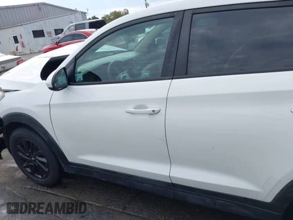 2017 Hyundai Tucson SE with VIN KM8J23A41HU505773, listed as a IAAI auction lot 43231809 with 98,825 mi miles and . Bid and sale history available at DreamBid. Image 14.