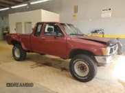 ✅ 1994 Toyota Pickup DX • VIN: 4TARN13P3RZ185463 • Лот: 64317625. Опубликован ранее на Copart с пробегом 294 048 миль. Бесплатный доступ к архиву аукционных продаж из США и подробный отчёт об истории автомобиля на DreamBid. Изображение 4.