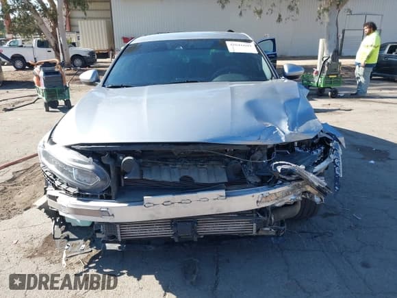 ✅ 2018 Honda Accord Sport • VIN: 1HGCV1F38JA109177 • Lot: 43616699. Wystawiony na IAAI z przebiegiem 108 085 mil. Bezpłatny archiwum sprzedaży aukcyjnych z USA i szczegółowy raport historii pojazdu na DreamBid. Zdjęcie 12.