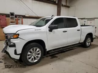 ✅ 2019 Chevrolet Silverado 1500 Custom • VIN: 1GCPYBEH0KZ225597 • Лот: 93118755. Опубликован ранее на Copart с пробегом 83 198 миль. Бесплатный доступ к архиву аукционных продаж из США и подробный отчёт об истории автомобиля на DreamBid. Изображение 1.