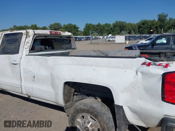 ✅ 2017 Chevrolet Silverado 2500HD LT • VIN: 1GC1KVEG3HF103181 • Lot: 42921437. Listed on IAAI with 235,535 mi. Free auction sales archive from the USA and detailed vehicle history report at DreamBid. Image 6.