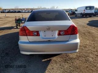✅ 2004 Acura EL Premium • VIN: 2HHES36884H003953 • Лот: 79638084. Опубликован ранее на Copart с пробегом 309 953 миль. Бесплатный доступ к архиву аукционных продаж из США и подробный отчёт об истории автомобиля на DreamBid. Изображение 6.