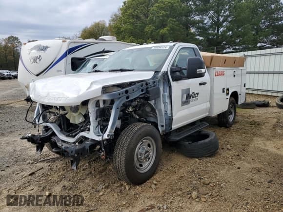 ✅ 2024 Ford F-250 • VIN: 1FTRF2BA2REC34311 • Lot: 80530174. Wystawiony na Copart z przebiegiem 1 209 mil. Bezpłatny archiwum sprzedaży aukcyjnych z USA i szczegółowy raport historii pojazdu na DreamBid. Zdjęcie 1.