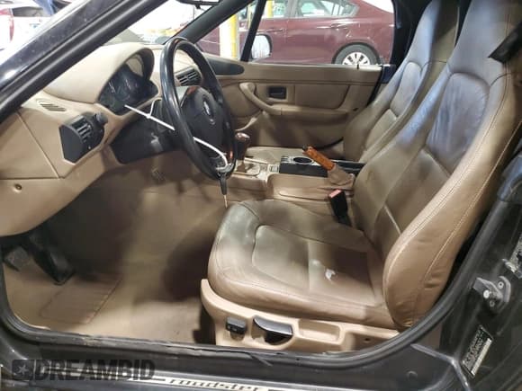 ✅ 2002 BMW Z3 2.5 • VIN: 4USCN33492LK52131 • Лот: 52716425. Опубликован ранее на Copart с пробегом 96 843 миль. Бесплатный доступ к архиву аукционных продаж из США и подробный отчёт об истории автомобиля на DreamBid. Изображение 7.