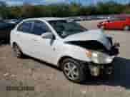 2009 Hyundai Accent Auto GLS z VIN KMHCN46C49U378170, wystawiony jako Copart lot #72896504 z przebiegiem Nie podano mil oraz Szkoda całkowita • Salvage title. Historia ofert i sprzedaży dostępna na DreamBid. Obrazek 4.