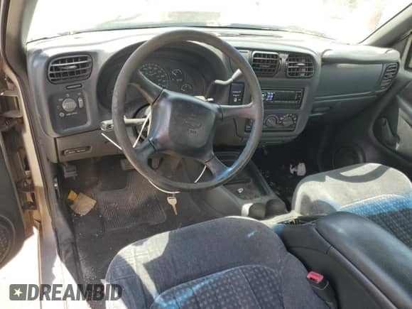 1999 Chevrolet S-10 LS Xtreme with VIN 1GCCS1949X8164748, listed as a Copart auction lot 85639894 with 133,831 mi miles and Salvage title. Bid and sale history available at DreamBid. Image 8.