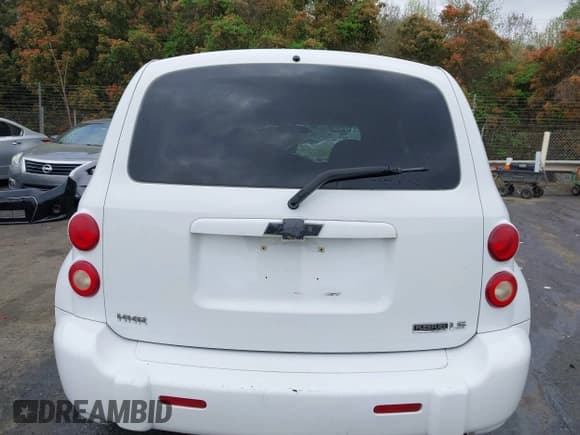 ✅ 2009 Chevrolet HHR LS • VIN: 3GNCA13B69S618496 • Lot: 41952230. Listed on IAAI with 111,945 mi. Free auction sales archive from the USA and detailed vehicle history report at DreamBid. Image 16.