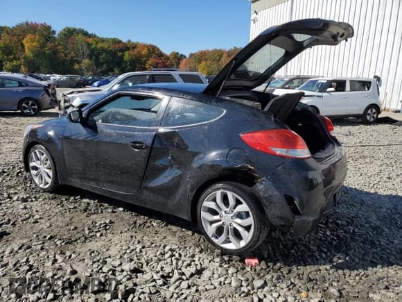 ✅ 2013 Hyundai Veloster w/Gray Int • VIN: KMHTC6ADXDU171485 • Lot: 76524434. Wystawiony na Copart z przebiegiem 165 476 mil. Bezpłatny archiwum sprzedaży aukcyjnych z USA i szczegółowy raport historii pojazdu na DreamBid. Zdjęcie 2.