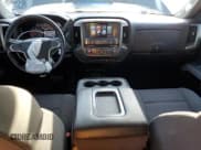 ✅ 2018 Chevrolet Silverado 1500 LT • VIN: 1GCVKREC7JZ304334 • Lot: 84803115. Wystawiony na Copart z przebiegiem 93 084 mil. Bezpłatny archiwum sprzedaży aukcyjnych z USA i szczegółowy raport historii pojazdu na DreamBid. Zdjęcie 8.