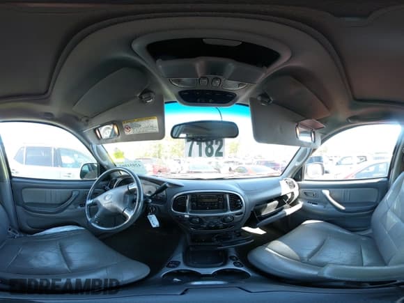 ✅ 2002 Toyota Sequoia Limited • VIN: 5TDZT38AX2S075799 • Lot: 42051664. Listed on IAAI with 299,083 mi. Free auction sales archive from the USA and detailed vehicle history report at DreamBid. Image 19.