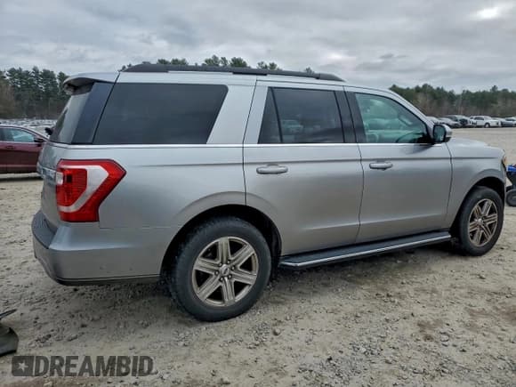 ✅ 2021 Ford Expedition XLT • VIN: 1FMJU1JT1MEA03114 • Lot: 93269355. Wystawiony na Copart z przebiegiem 50 098 mil. Bezpłatny archiwum sprzedaży aukcyjnych z USA i szczegółowy raport historii pojazdu na DreamBid. Zdjęcie 3.