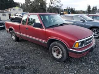 ✅ 1996 Chevrolet S-10 LS • VIN: 1GCCS1948TK167699 • Лот: 85314574. Опубликован ранее на Copart с пробегом 157 896 миль. Бесплатный доступ к архиву аукционных продаж из США и подробный отчёт об истории автомобиля на DreamBid. Изображение 4.