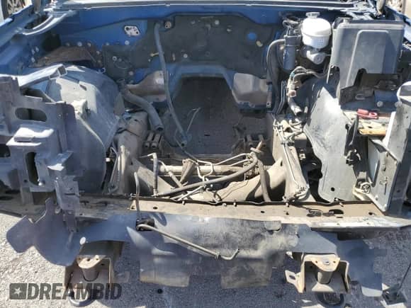 ✅ 2004 Chevrolet Silverado 1500 LS • VIN: 2GCEC13T741417425 • Лот: 59014535. Опубликован ранее на Copart с пробегом Не указан. Бесплатный доступ к архиву аукционных продаж из США и подробный отчёт об истории автомобиля на DreamBid. Изображение 11.