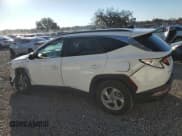 ✅ 2024 Hyundai Tucson SEL • VIN: 5NMJB3DE7RH318779 • Lot: 86654245. Wystawiony na Copart z przebiegiem 26 801 mil. Bezpłatny archiwum sprzedaży aukcyjnych z USA i szczegółowy raport historii pojazdu na DreamBid. Zdjęcie 2.