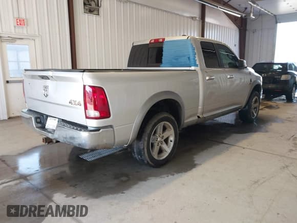 ✅ 2010 Dodge 1500 SLT • VIN: 1D7RV1GT3AS117632 • Lot: 41940483. Wystawiony na IAAI z przebiegiem 310 651 mil. Bezpłatny archiwum sprzedaży aukcyjnych z USA i szczegółowy raport historii pojazdu na DreamBid. Zdjęcie 4.