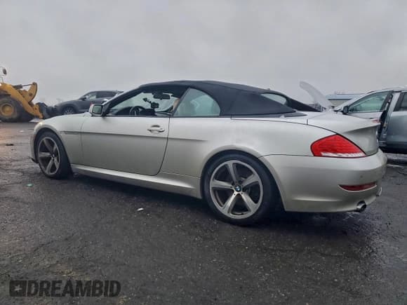 ✅ 2008 BMW 6 Series 650i • VIN: WBAEB53528CX61446 • Лот: 95021975. Опубликован ранее на Copart с пробегом Не указан. Бесплатный доступ к архиву аукционных продаж из США и подробный отчёт об истории автомобиля на DreamBid. Изображение 2.