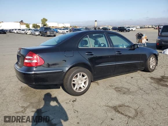 ✅ 2005 Mercedes-Benz E 320 • VIN: WDBUF65J15A648158 • Lot: 80672235. Listed on Copart with 162,328 mi. Free auction sales archive from the USA and detailed vehicle history report at DreamBid. Image 3.