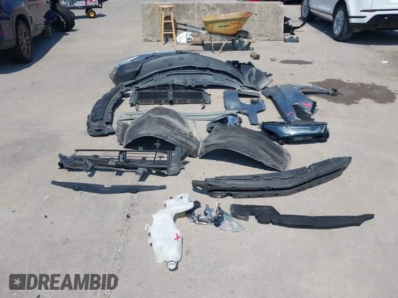 ✅ 2023 Chevrolet Traverse LT Cloth • VIN: 1GNERGKW6PJ118636 • Лот: 42903640. Опубликован ранее на IAAI с пробегом 40 428 миль. Бесплатный доступ к архиву аукционных продаж из США и подробный отчёт об истории автомобиля на DreamBid. Изображение 12.