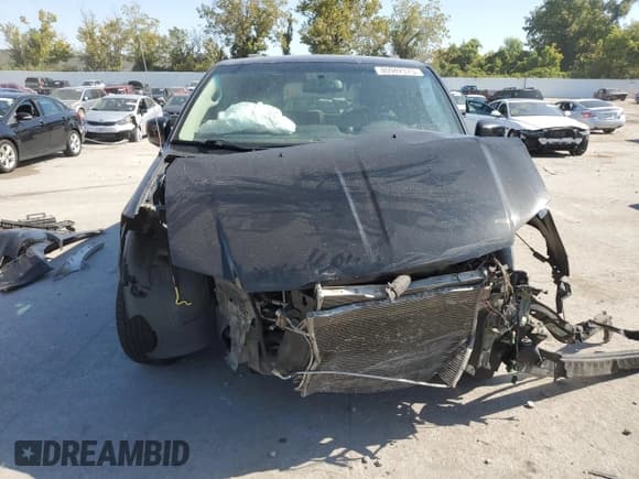 ✅ 2016 Chrysler Town & Country Touring • VIN: 2C4RC1BGXGR301180 • Lot: 80942375. Wystawiony na Copart z przebiegiem Nie podano. Bezpłatny archiwum sprzedaży aukcyjnych z USA i szczegółowy raport historii pojazdu na DreamBid. Zdjęcie 5.