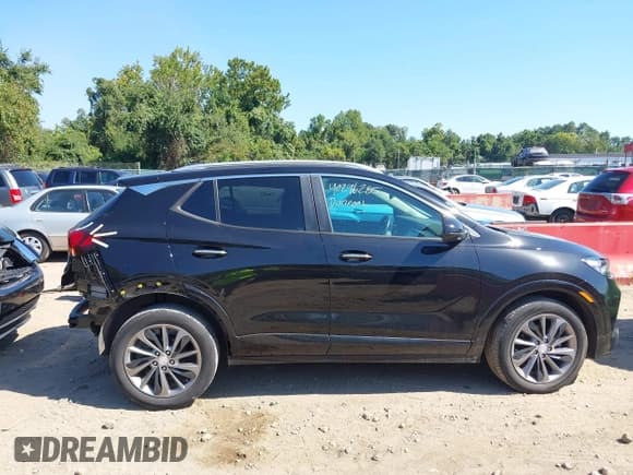✅ 2022 Buick Encore GX Preferred • VIN: KL4MMBS22NB087079 • Lot: 40296285. Wystawiony na IAAI z przebiegiem 38 027 mil. Bezpłatny archiwum sprzedaży aukcyjnych z USA i szczegółowy raport historii pojazdu na DreamBid. Zdjęcie 14.
