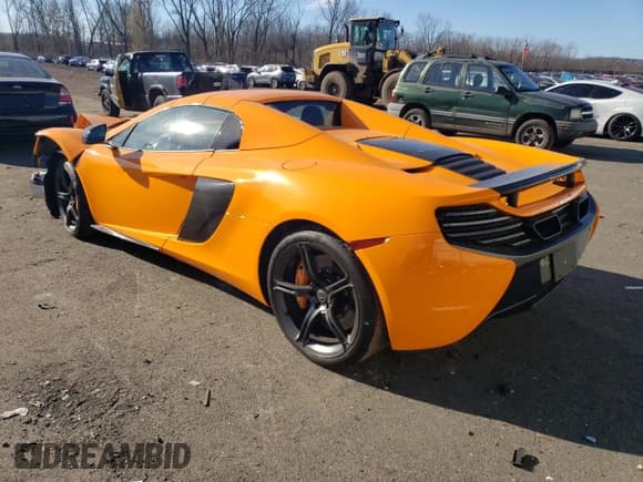 ✅ 2015 McLaren 650S • VIN: SBM11FAA4FW005016 • Lot: 39770864. Wystawiony na Copart z przebiegiem Nie podano. Bezpłatny archiwum sprzedaży aukcyjnych z USA i szczegółowy raport historii pojazdu na DreamBid. Zdjęcie 2.