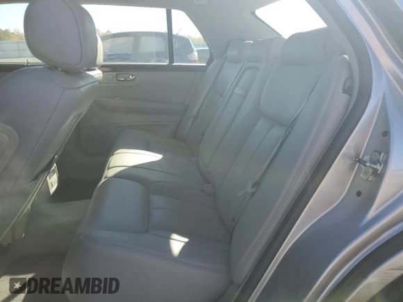 ✅ 2007 Cadillac DTS Luxury I • VIN: 1G6KD57Y47U136370 • Лот: 89498615. Опубликован ранее на Copart с пробегом 146 968 миль. Бесплатный доступ к архиву аукционных продаж из США и подробный отчёт об истории автомобиля на DreamBid. Изображение 10.