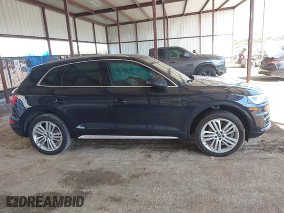 ✅ 2018 Audi Q5 Prestige • VIN: WA1CNAFY4J2208643 • Lot: 43325331. Listed on IAAI with Not provided. Free auction sales archive from the USA and detailed vehicle history report at DreamBid. Image 13.