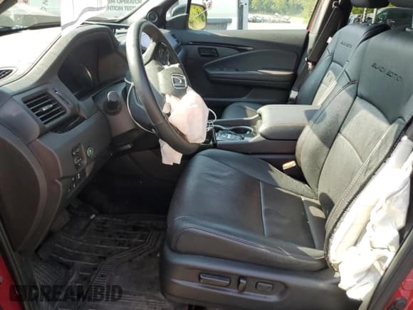 ✅ 2024 Honda Passport Black Edition • VIN: 5FNYF8H83RB023152 • Lot: 67908745. Listed on Copart with Not provided. Free auction sales archive from the USA and detailed vehicle history report at DreamBid. Image 7.