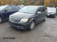 ✅ 2011 Chrysler Town & Country Touring L • VIN: 2A4RR8DG7BR780293 • Lot: 43489128. Wystawiony na IAAI z przebiegiem 195 217 mil. Bezpłatny archiwum sprzedaży aukcyjnych z USA i szczegółowy raport historii pojazdu na DreamBid. Zdjęcie 2.