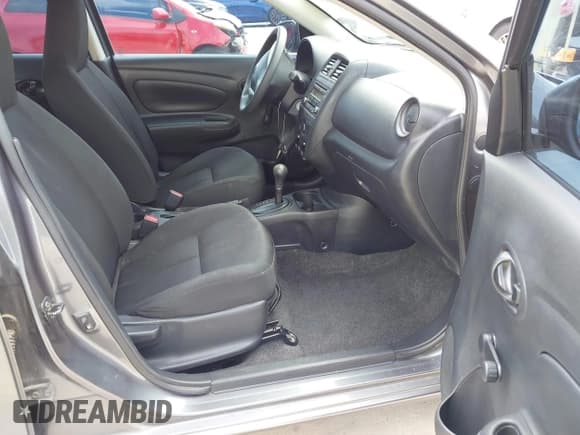 ✅ 2016 Nissan Versa S Plus • VIN: 3N1CN7AP8GL837372 • Lot: 42352185. Wystawiony na IAAI z przebiegiem 105 001 mil. Bezpłatny archiwum sprzedaży aukcyjnych z USA i szczegółowy raport historii pojazdu na DreamBid. Zdjęcie 5.