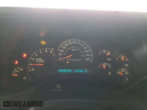 ✅ 2006 Chevrolet Silverado 2500HD Work Truck • VIN: 1GCHK29U36E104380 • Lot: 81989924. Wystawiony na Copart z przebiegiem 125 908 mil. Bezpłatny archiwum sprzedaży aukcyjnych z USA i szczegółowy raport historii pojazdu na DreamBid. Zdjęcie 9.