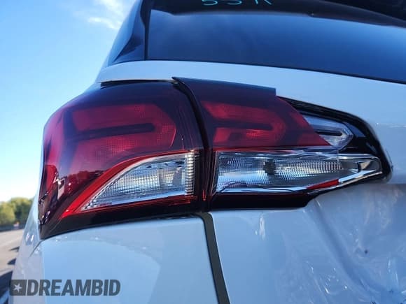 ✅ 2023 Chevrolet Equinox LT • VIN: 3GNAXJEG8PL127692 • Lot: 43938256. Listed on IAAI with 101,695 mi. Free auction sales archive from the USA and detailed vehicle history report at DreamBid. Image 17.