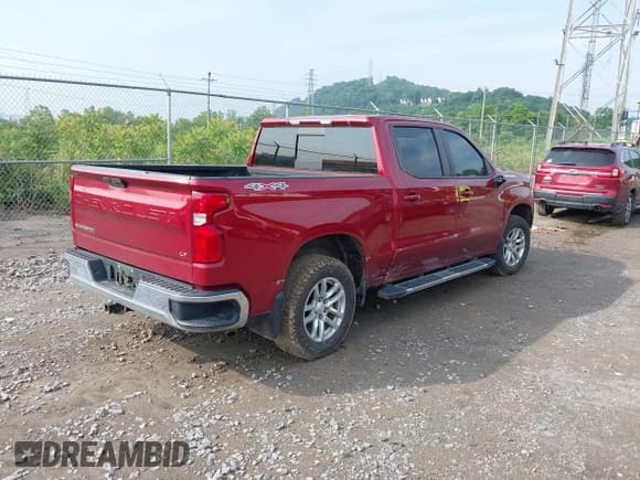 ✅ 2019 Chevrolet Silverado 1500 LT • VIN: 1GCUYDED5KZ358366 • Lot: 42456485. Wystawiony na IAAI z przebiegiem 87 178 mil. Bezpłatny archiwum sprzedaży aukcyjnych z USA i szczegółowy raport historii pojazdu na DreamBid. Zdjęcie 4.