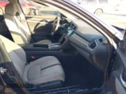 ✅ 2018 Honda Civic LX • VIN: 2HGFC2F56JH578926 • Lot: 43637052. Wystawiony na IAAI z przebiegiem 73 622 mil. Bezpłatny archiwum sprzedaży aukcyjnych z USA i szczegółowy raport historii pojazdu na DreamBid. Zdjęcie 5.