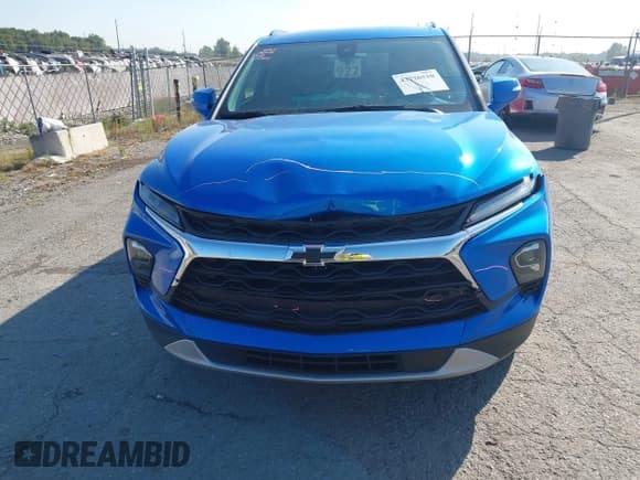 ✅ 2024 Chevrolet Blazer LT • VIN: 3GNKBDR44RS161108 • Lot: 43226510. Wystawiony na IAAI z przebiegiem 17 963 mil. Bezpłatny archiwum sprzedaży aukcyjnych z USA i szczegółowy raport historii pojazdu na DreamBid. Zdjęcie 12.