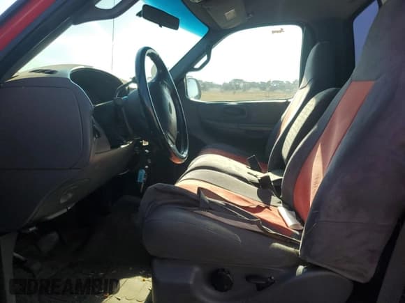 ✅ 2001 Ford F-150 XL • VIN: 1FTRF17L71NA91767 • Lot: 67615075. Wystawiony na Copart z przebiegiem Nie podano. Bezpłatny archiwum sprzedaży aukcyjnych z USA i szczegółowy raport historii pojazdu na DreamBid. Zdjęcie 7.