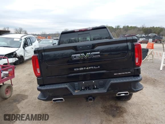 ✅ 2023 GMC Sierra 1500 Denali Ultimate • VIN: 1GTUUHEL1PZ225105 • Лот: 41222732. Опубликован ранее на IAAI с пробегом 18 795 миль. Бесплатный доступ к архиву аукционных продаж из США и подробный отчёт об истории автомобиля на DreamBid. Изображение 16.