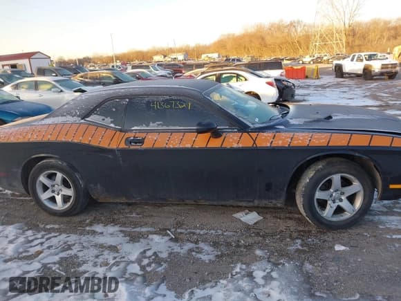 ✅ 2010 Dodge Challenger SE • VIN: 2B3CJ4DV7AH208334 • Lot: 41367327. Wystawiony na IAAI z przebiegiem 226 748 mil. Bezpłatny archiwum sprzedaży aukcyjnych z USA i szczegółowy raport historii pojazdu na DreamBid. Zdjęcie 13.
