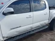 ✅ 2016 Toyota Tacoma SR5 • VIN: 3TMAZ5CN4GM010598 • Lot: 43432512. Wystawiony na IAAI z przebiegiem 89 858 mil. Bezpłatny archiwum sprzedaży aukcyjnych z USA i szczegółowy raport historii pojazdu na DreamBid. Zdjęcie 6.