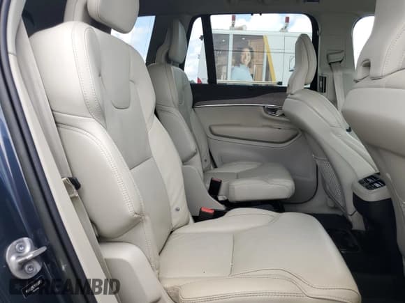 ✅ 2022 Volvo XC90 Inscription • VIN: YV4A221L1N1869787 • Lot: 64863935. Listed on Copart with 47,575 mi. Free auction sales archive from the USA and detailed vehicle history report at DreamBid. Image 11.