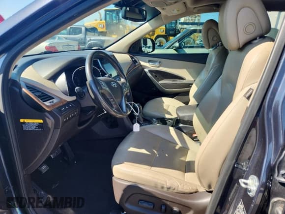 ✅ 2014 Hyundai Santa Fe Limited • VIN: KM8SRDHFXEU038653 • Lot: 90044185. Wystawiony na Copart z przebiegiem 185 378 mil. Bezpłatny archiwum sprzedaży aukcyjnych z USA i szczegółowy raport historii pojazdu na DreamBid. Zdjęcie 7.