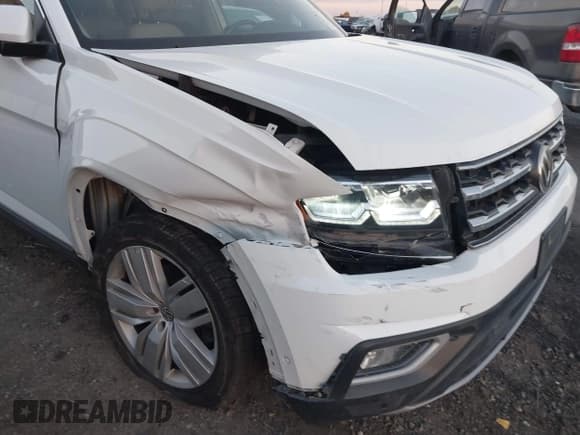 ✅ 2018 Volkswagen Atlas SEL Premium • VIN: 1V2NR2CA6JC537949 • Лот: 43666355. Опубликован ранее на IAAI с пробегом 62 238 миль. Бесплатный доступ к архиву аукционных продаж из США и подробный отчёт об истории автомобиля на DreamBid. Изображение 6.