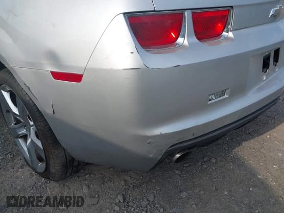 ✅ 2010 Chevrolet Camaro LS • VIN: 2G1FA1EV9A9199180 • Lot: 42968317. Listed on IAAI with 208,900 mi. Free auction sales archive from the USA and detailed vehicle history report at DreamBid. Image 13.