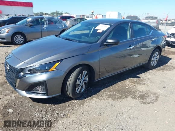 ✅ 2025 Nissan Altima S • VIN: 1N4BL4BVXSN312600 • Lot: 43462168. Listed on IAAI with 9,056 mi. Free auction sales archive from the USA and detailed vehicle history report at DreamBid. Image 18.