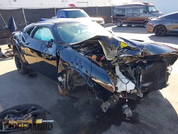 2023 Dodge Challenger R/T Scat Pack z VIN 2C3CDZFJ5PH610170, wystawiony jako IAAI lot #40908987 z przebiegiem 11 050 mil mil oraz . Historia ofert i sprzedaży dostępna na DreamBid. Obrazek 6.