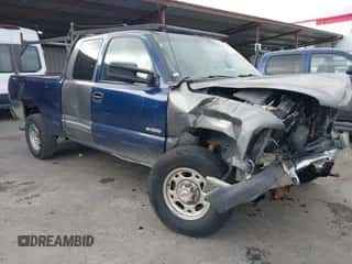 1999 Chevrolet Silverado 2500 LS z VIN 1GCGK29U8XE153524, wystawiony jako IAAI lot #41400306 z przebiegiem 240 271 mil mil oraz . Historia ofert i sprzedaży dostępna na DreamBid. Obrazek 1.